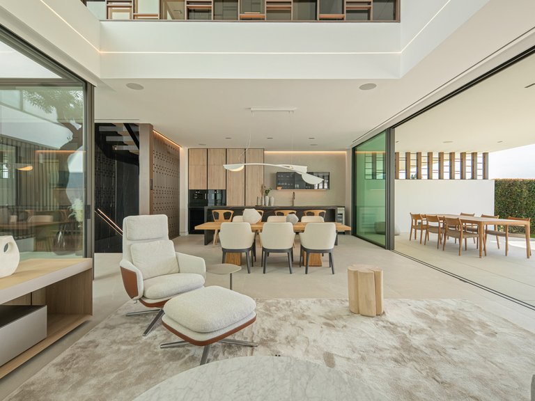 Villa for Sale in The Golden Mile, Malaga 15