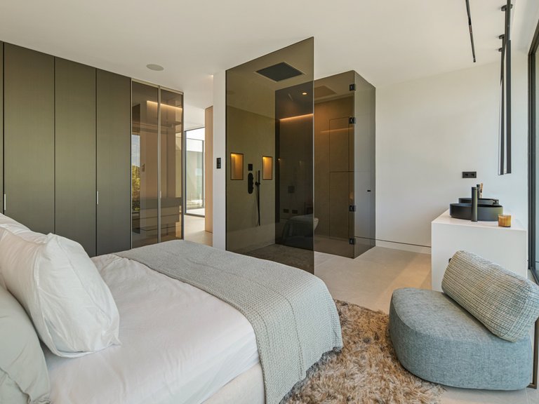 Villa for Sale in The Golden Mile, Malaga 22