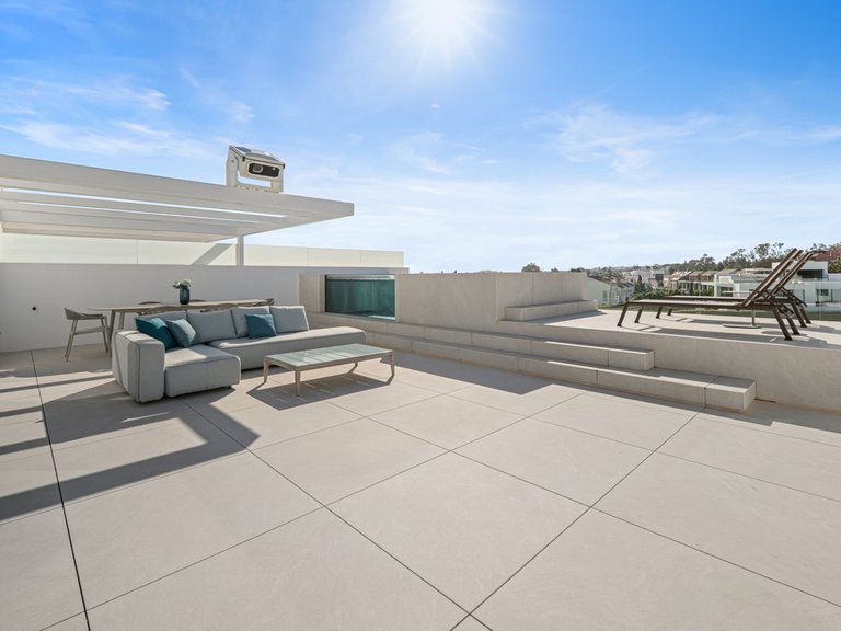 Villa for Sale in The Golden Mile, Malaga 44