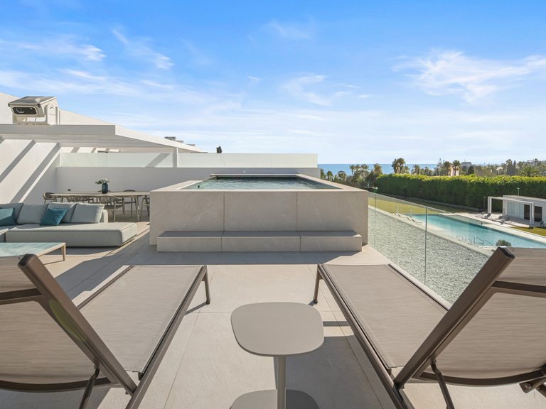 Villa for Sale in The Golden Mile, Malaga 46