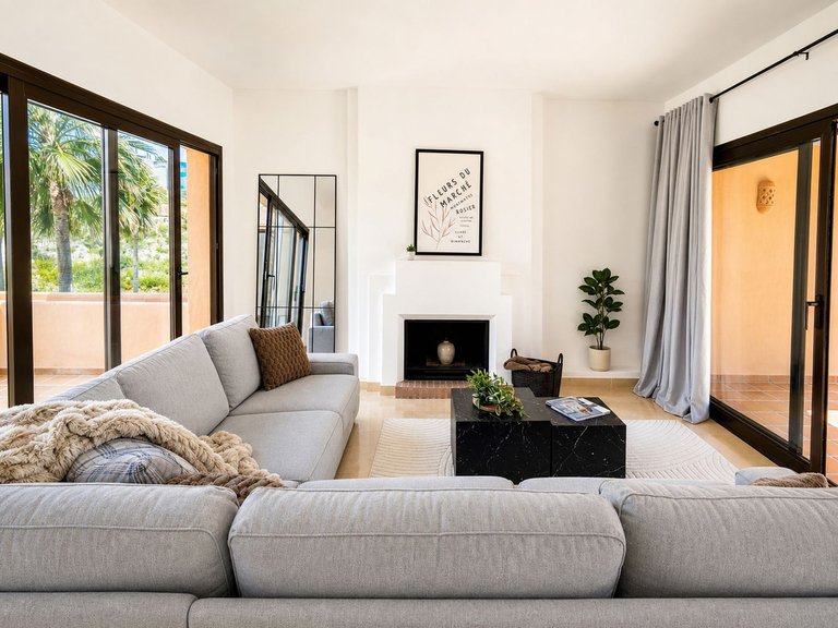 Villa for Sale in San Luis De Sabinillas, Malaga 3