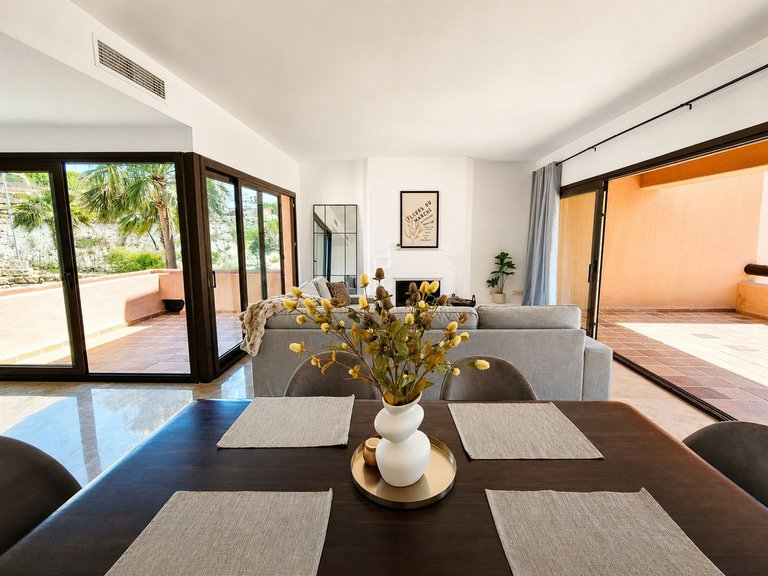 Villa for Sale in San Luis De Sabinillas, Malaga 5