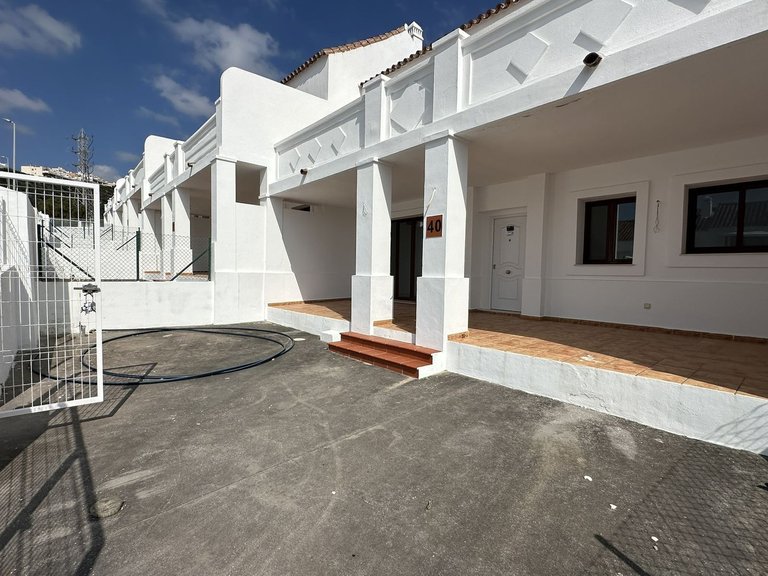 Villa for Sale in Doña Julia, Malaga 1