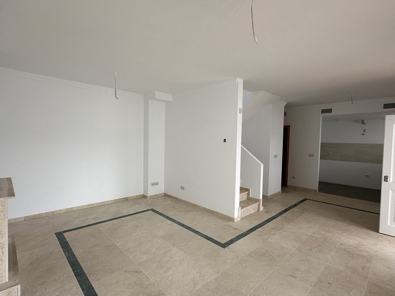 Villa for Sale in Doña Julia, Malaga 18