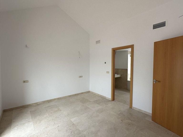 Villa for Sale in Doña Julia, Malaga 33
