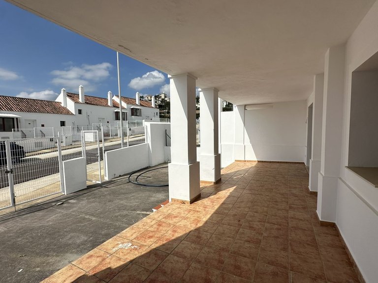 Villa for Sale in Doña Julia, Malaga 8