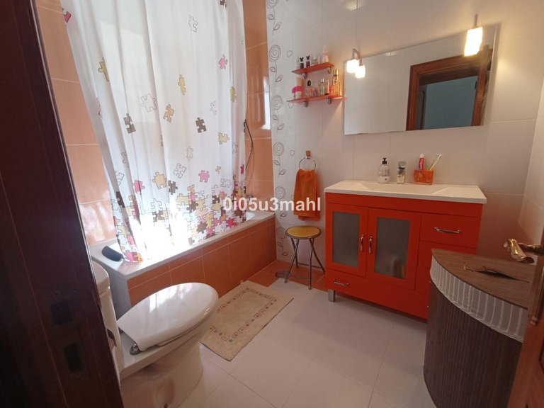 Apartment for Sale in La Trinidad, Malaga 22