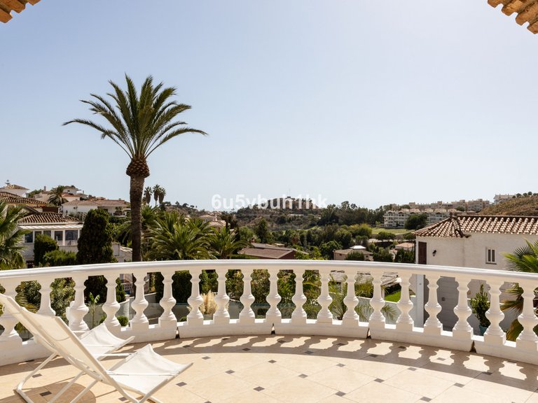 Villa for Sale in Arroyo De La Miel, Malaga 15