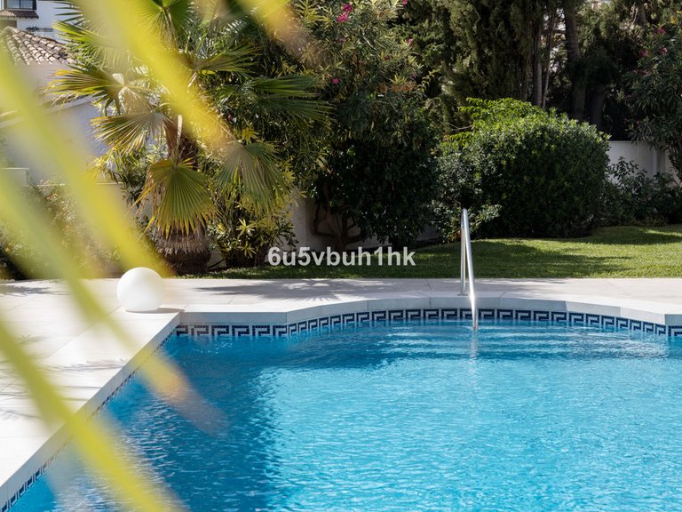 Villa for Sale in Arroyo De La Miel, Malaga 21