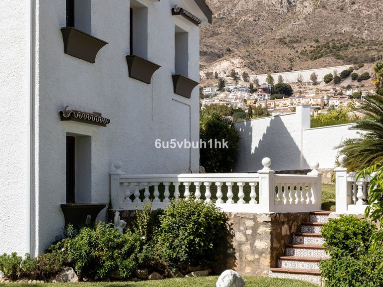 Villa for Sale in Arroyo De La Miel, Malaga 24