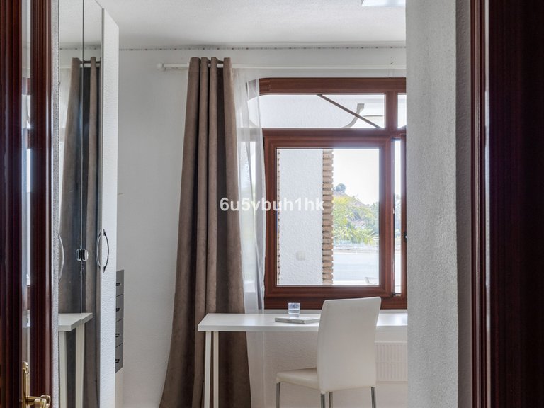 Villa for Sale in Arroyo De La Miel, Malaga 31