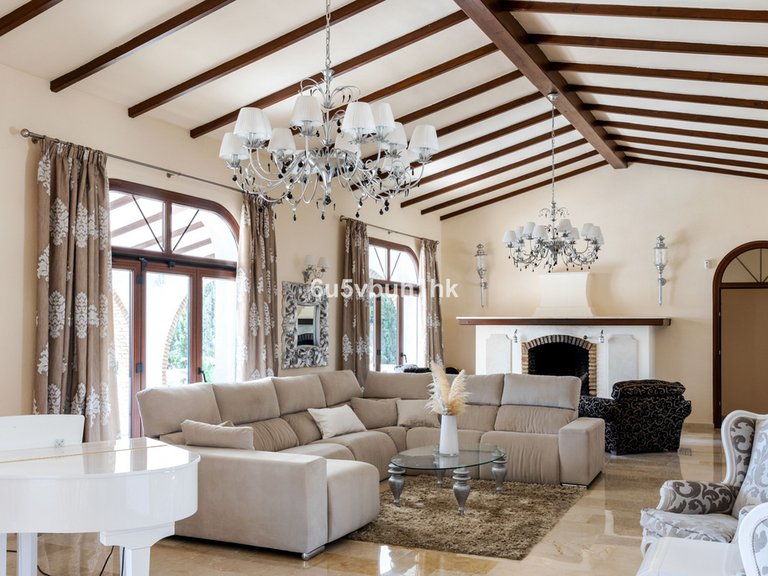 Villa for Sale in Arroyo De La Miel, Malaga 6