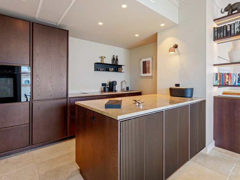 Apartment for Sale in Puerto Banús, Malaga 15