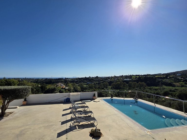 Villa for Sale in Estepona, Malaga 18