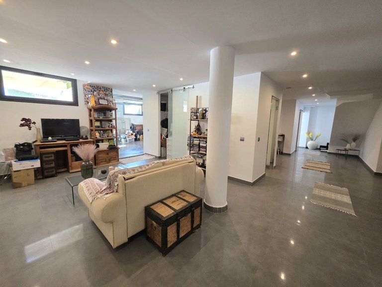 Villa for Sale in Estepona, Malaga 32