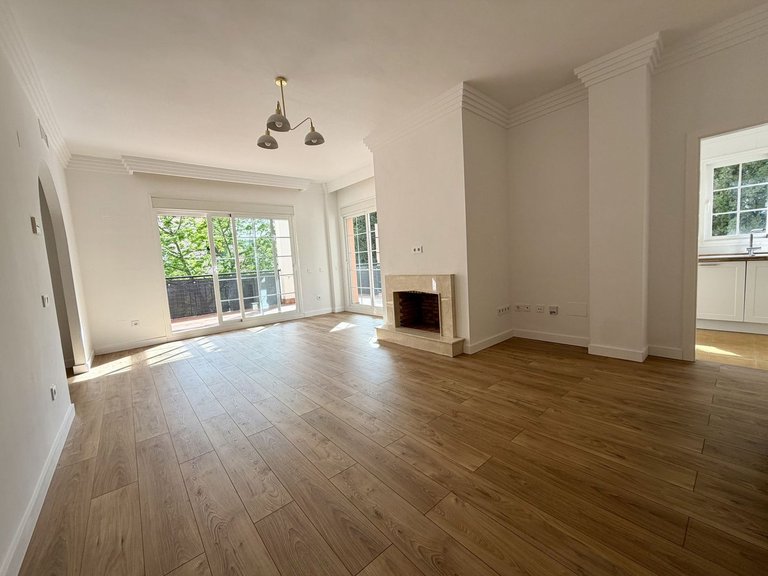 Apartment for Sale in Nueva Andalucía, Malaga 2