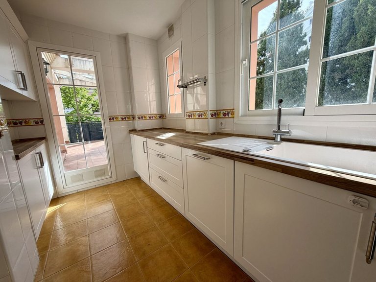 Apartment for Sale in Nueva Andalucía, Malaga 4