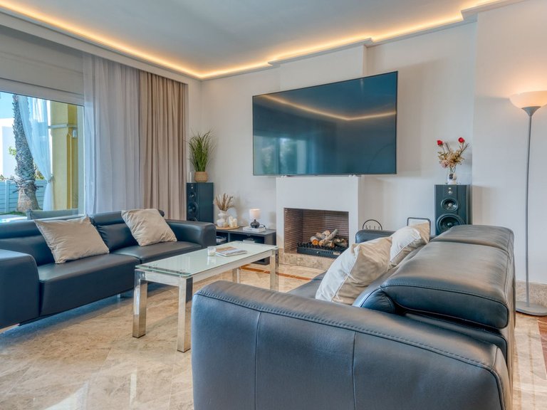 Villa for Sale in Santa Clara, Malaga 10