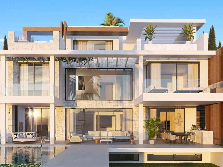 Villa for Sale in Costa del Sol New Golden Mile, Malaga 1