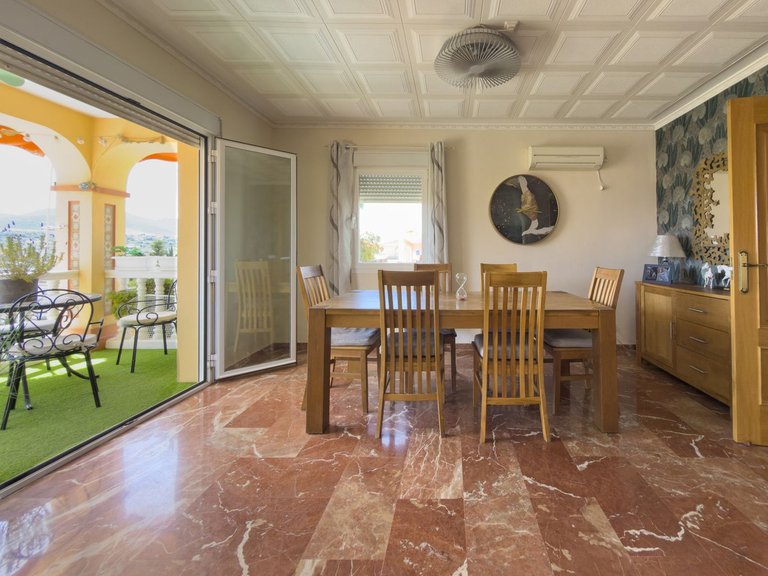 Villa for Sale in Coín, Malaga 10