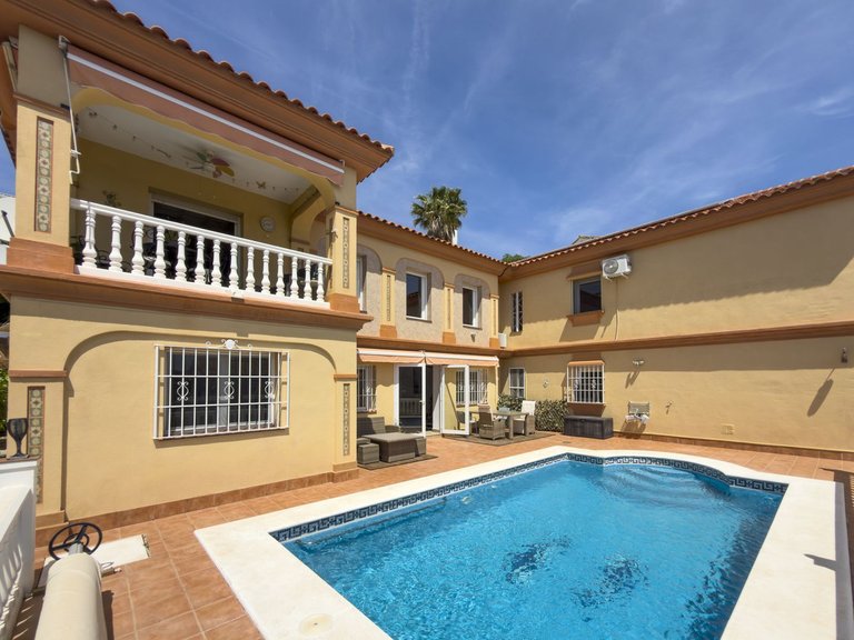 Villa for Sale in Coín, Malaga 2