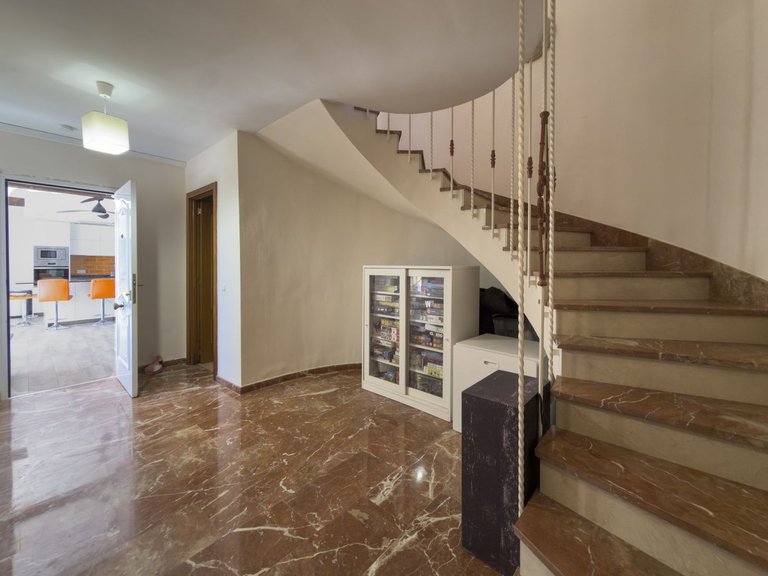 Villa for Sale in Coín, Malaga 36