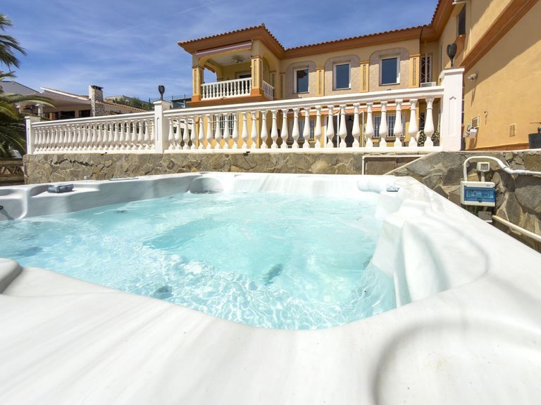 Villa for Sale in Coín, Malaga 66