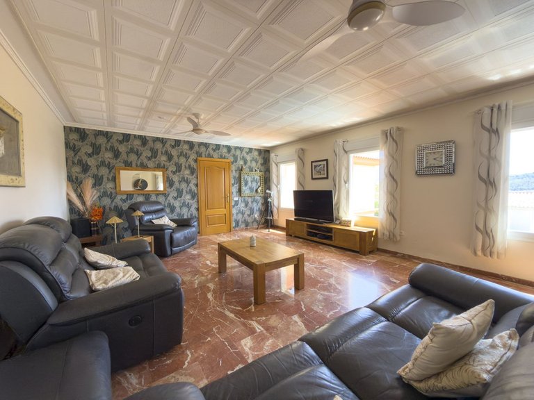 Villa for Sale in Coín, Malaga 8