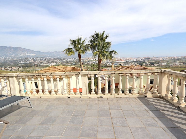 Villa for Sale in Cerros Del Aguila, Malaga 11