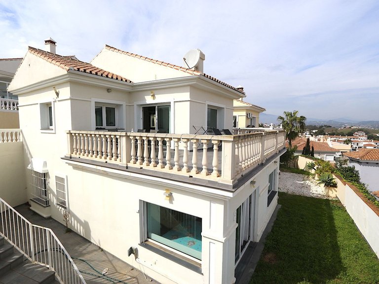 Villa for Sale in Cerros Del Aguila, Malaga 13