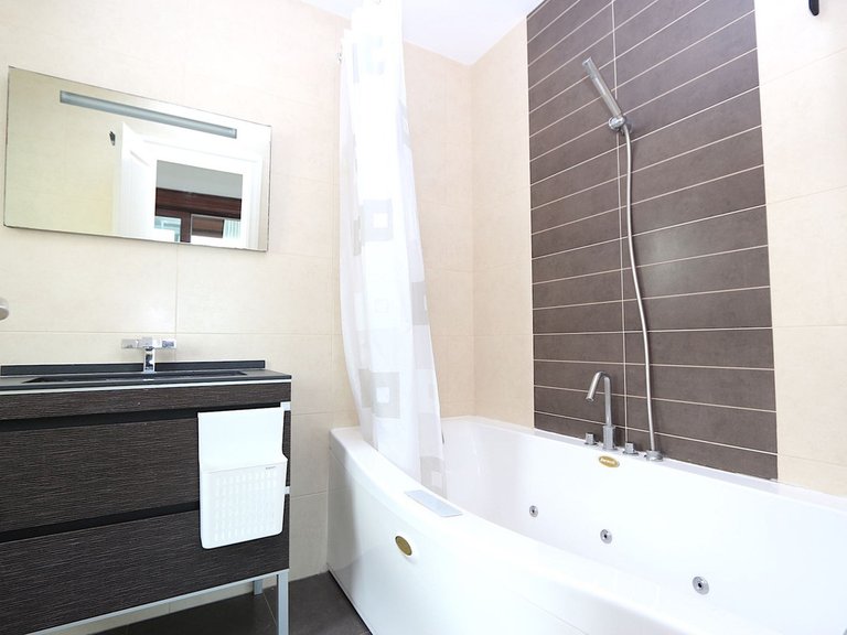 Villa for Sale in Cerros Del Aguila, Malaga 20