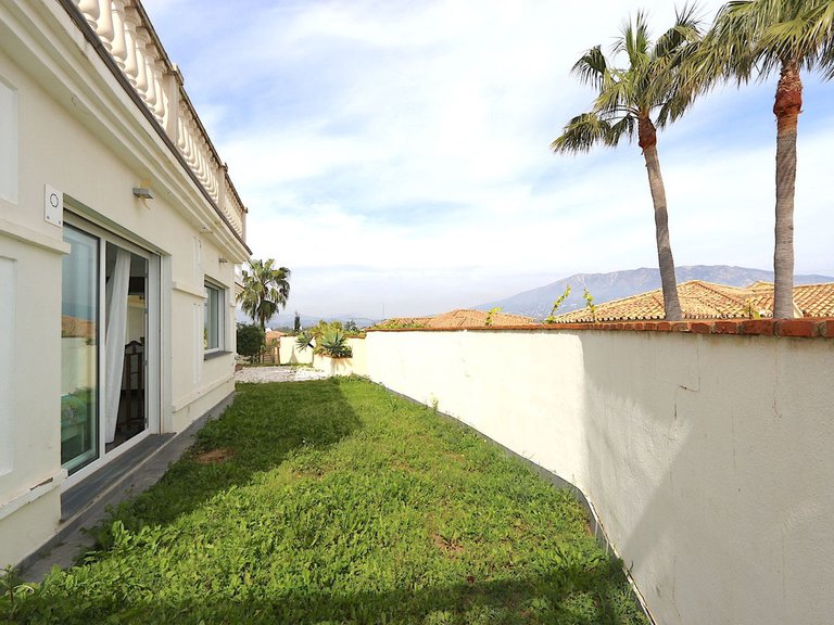 Villa for Sale in Cerros Del Aguila, Malaga 21