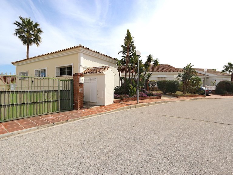 Villa for Sale in Cerros Del Aguila, Malaga 27