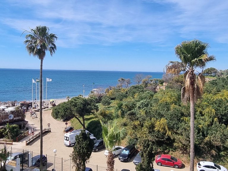 Apartment for Sale in Calahonda, Malaga 1