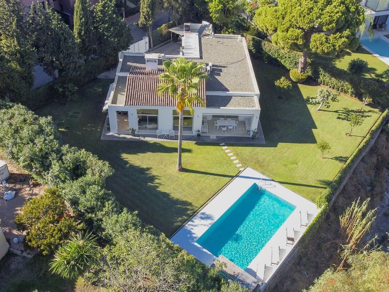 Villa for Sale in Guadalmina Baja, Malaga 2