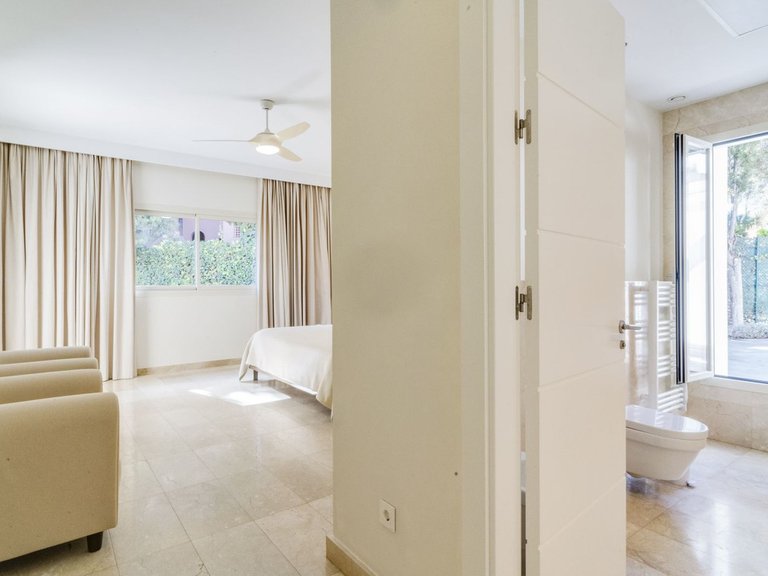Villa for Sale in Guadalmina Baja, Malaga 20