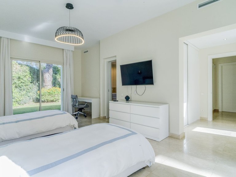 Villa for Sale in Guadalmina Baja, Malaga 26