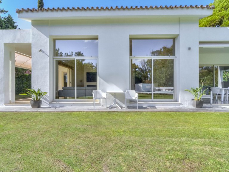 Villa for Sale in Guadalmina Baja, Malaga 31