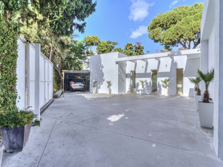 Villa for Sale in Guadalmina Baja, Malaga 40