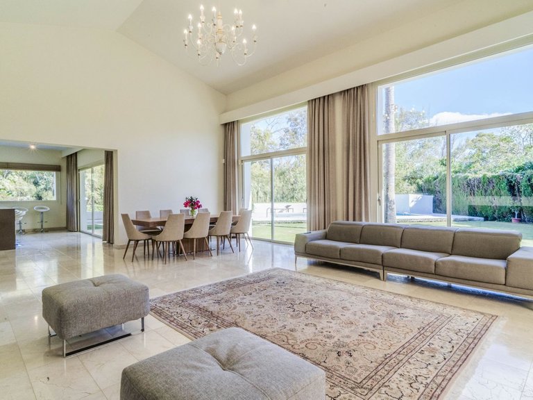 Villa for Sale in Guadalmina Baja, Malaga 5