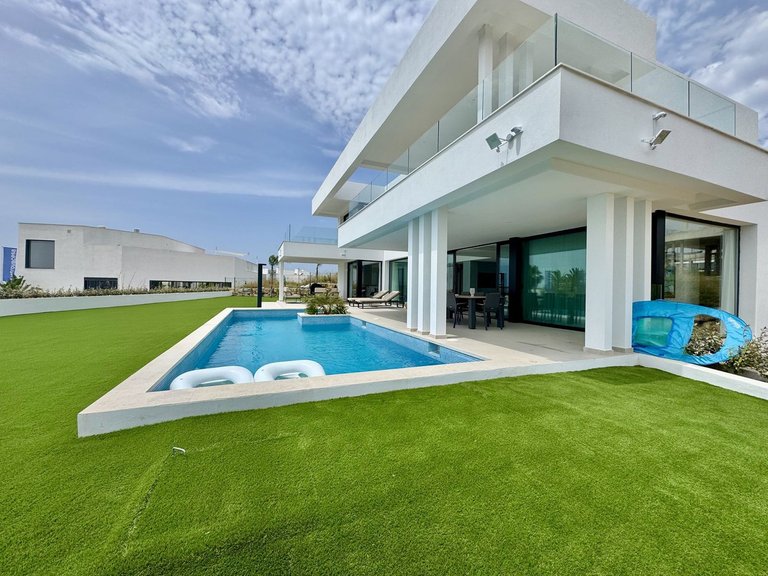 Villa for Sale in Cancelada, Malaga 11