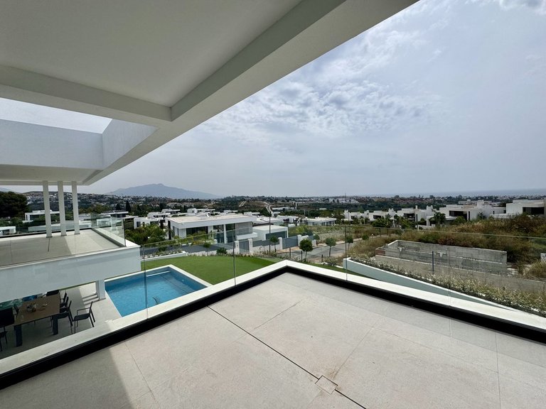 Villa for Sale in Cancelada, Malaga 25