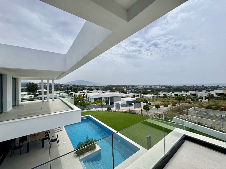 Villa for Sale in Cancelada, Malaga 28