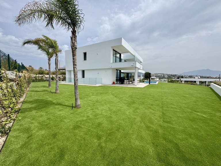 Villa for Sale in Cancelada, Malaga 45