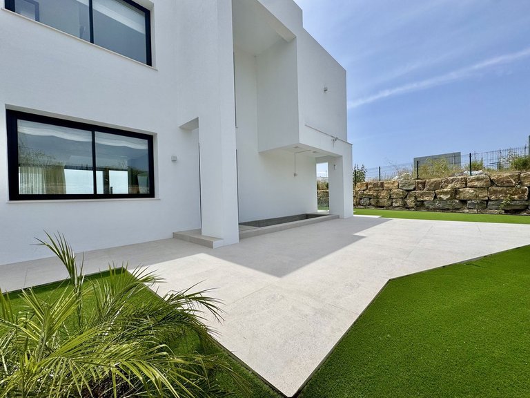 Villa for Sale in Cancelada, Malaga 48