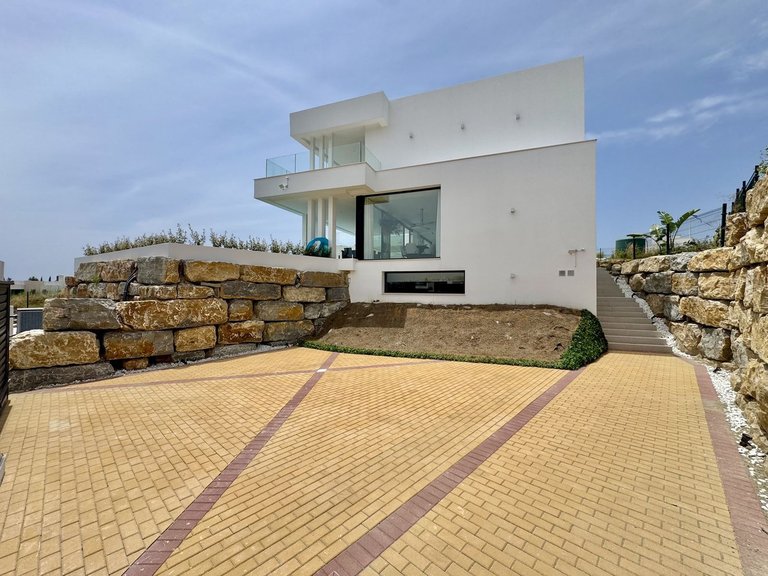 Villa for Sale in Cancelada, Malaga 51