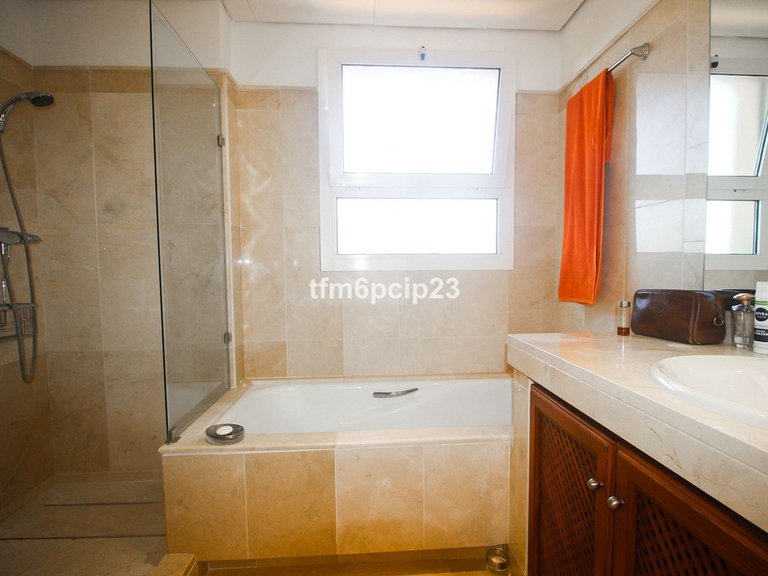 Apartment for Sale in San Roque Club, Cadiz 13