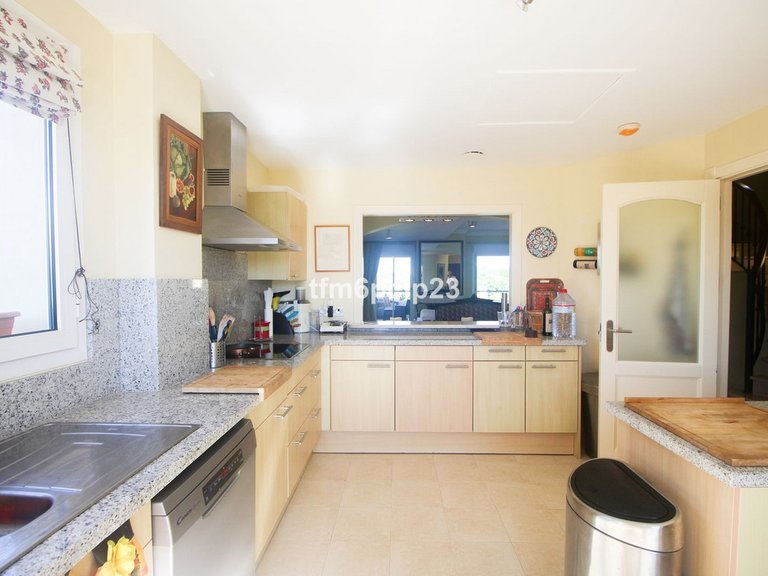 Apartment for Sale in San Roque Club, Cadiz 33