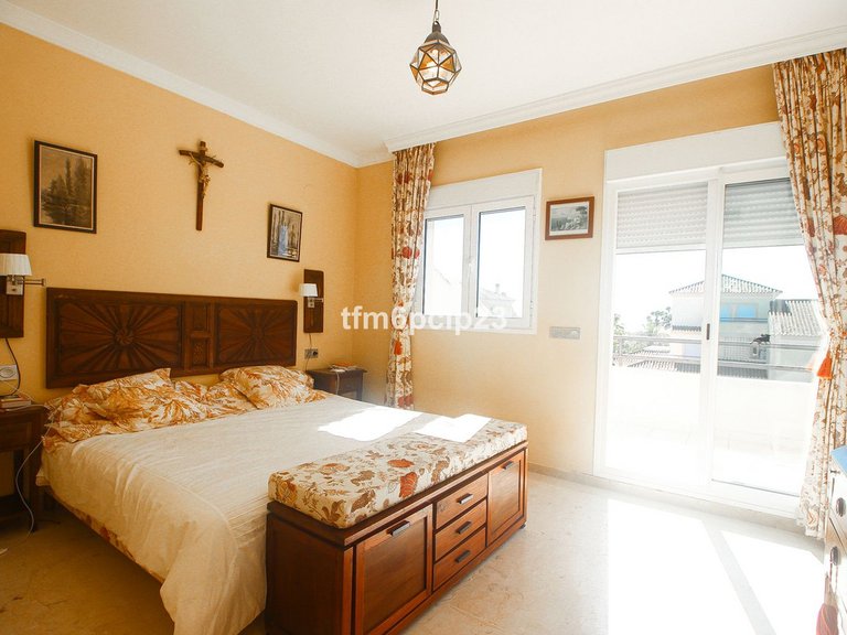 Apartment for Sale in San Roque Club, Cadiz 4