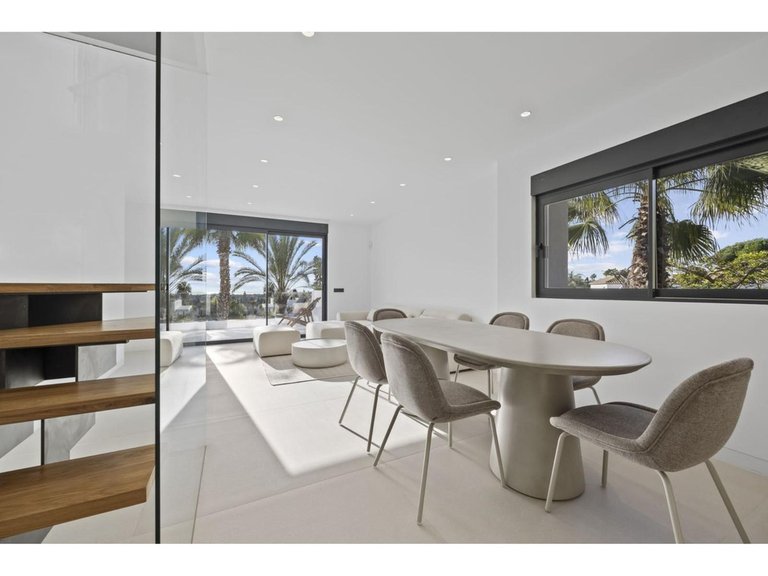 Apartment for Sale in El Paraiso, Malaga 10